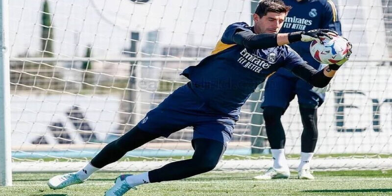 The Future of Thibaut Courtois: A Reign of Dominance in Goal?